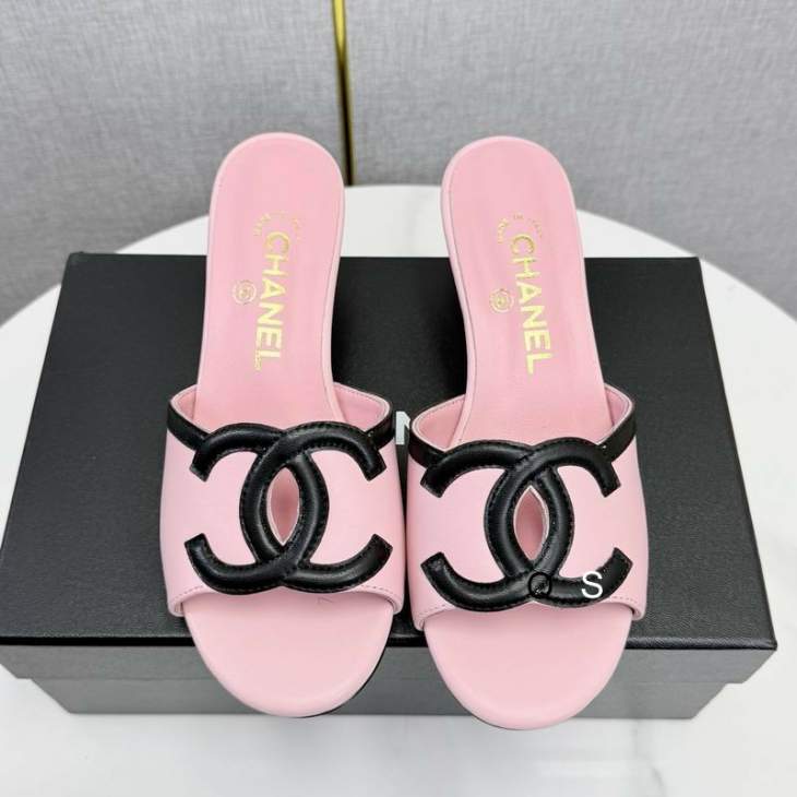 Picture of Chanel Slippers _SKUChanelsz35-40S03083151